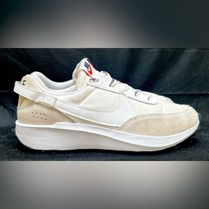 Nike Waffle Debut White Beige Women’s Size 8. (Preowned)